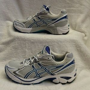 ASICS DUOMAX size 7